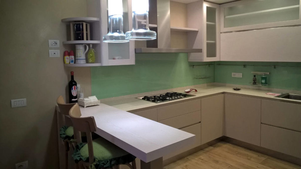 Cucina verde particolare mobili artigianali Gamma Arredamenti Snc Macerata